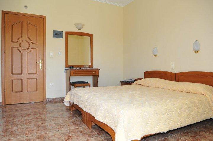 Possidona Beach Otel Gerakini Oda fotoğraf